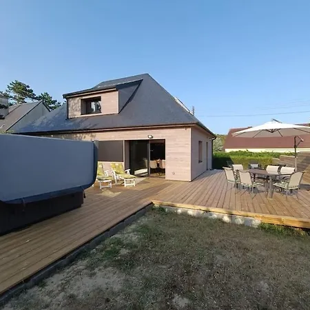 En Bord De Mer Villa